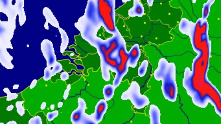 Vanmiddag trekken onweersbuien over de provincie. (Beeld: Buienradar)
