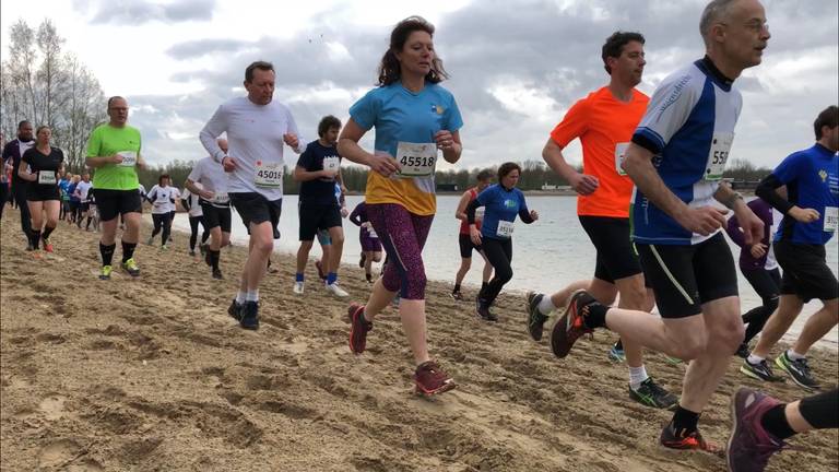 NK Veldloop voor ambtenaren op het strand van Aquabest