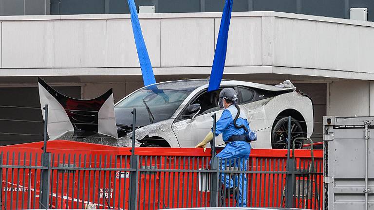 De BMW is op het droge gehesen. (Foto: Tom van der Put/SQ Vision)