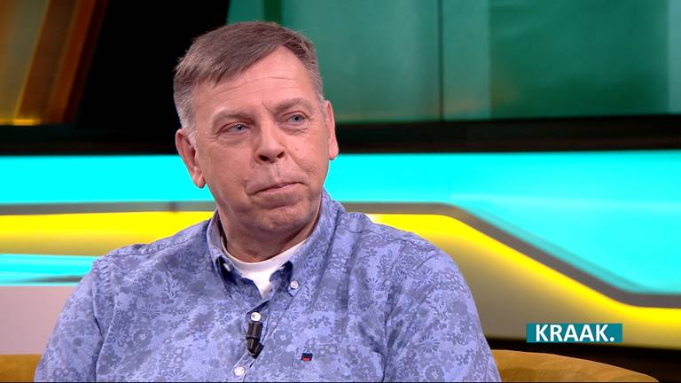 Voetbalfan Jos Lenssen vertelt in KRAAK over zijn verzameling.