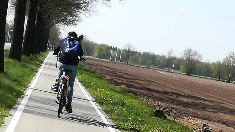 Een van de slachtoffers heeft een foto van de jongen gemaakt.