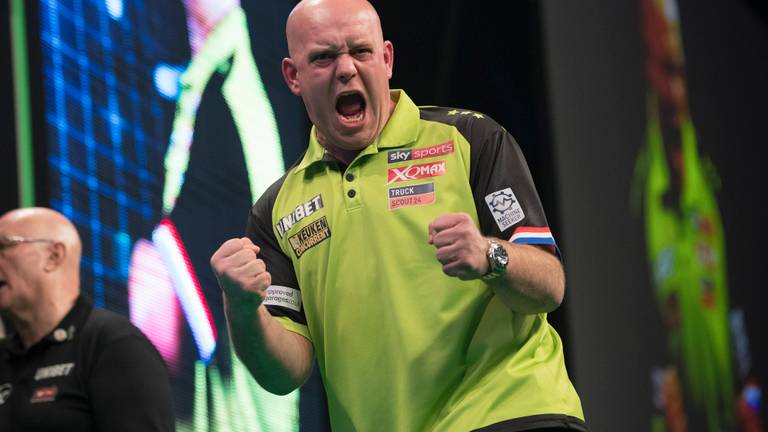 Michael van Gerwen versloeg Rob Cross in Cardiff. (foto: Lawrence Lustig/PDC)