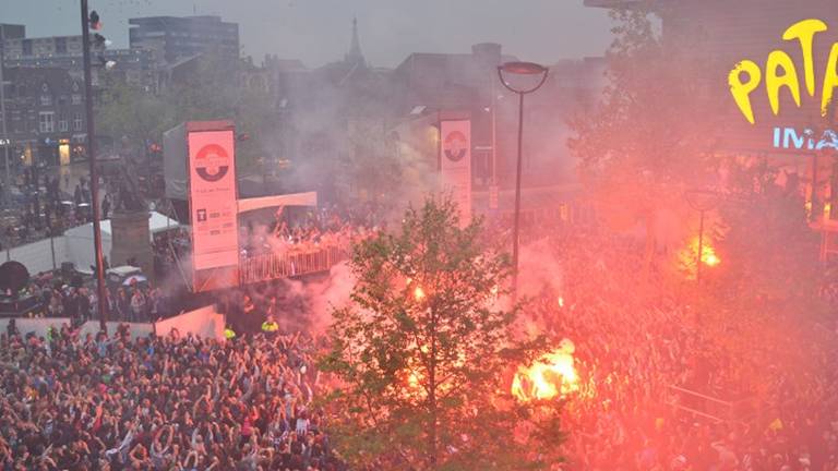 Huldiging op de Heuvel na promotie naar de eredivisie in 2014. (Archieffoto: Jack Brekelmans/Persburo-Bms)