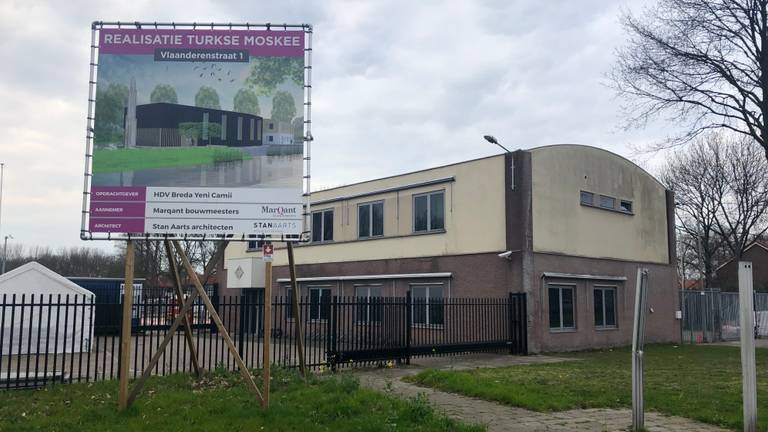 De moskee aan de vlaanderenstraat in de Hoge Vucht (foto: Birgit Verhoeven)