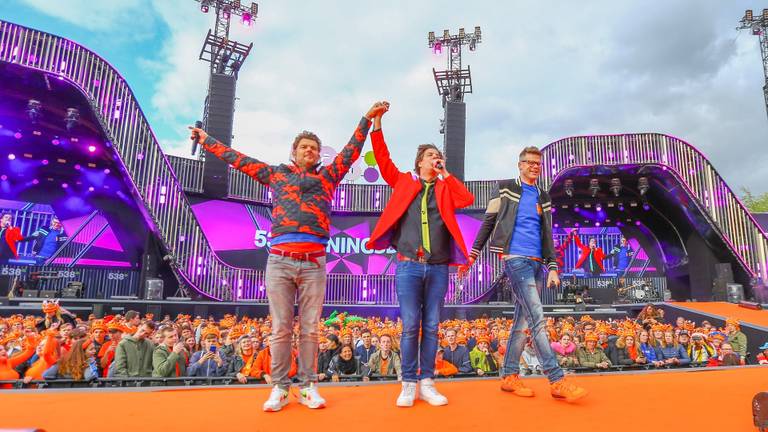 Snollebollekes bij 538 Koningsdag (foto: Tom Swinkels/FeestZoom)