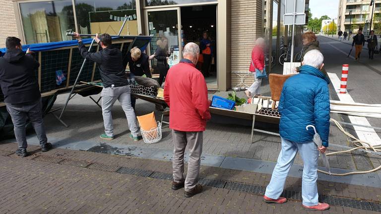 Eerst zag Bart hoe een andere kraam het begaf. (Foto: Bart Vugts)