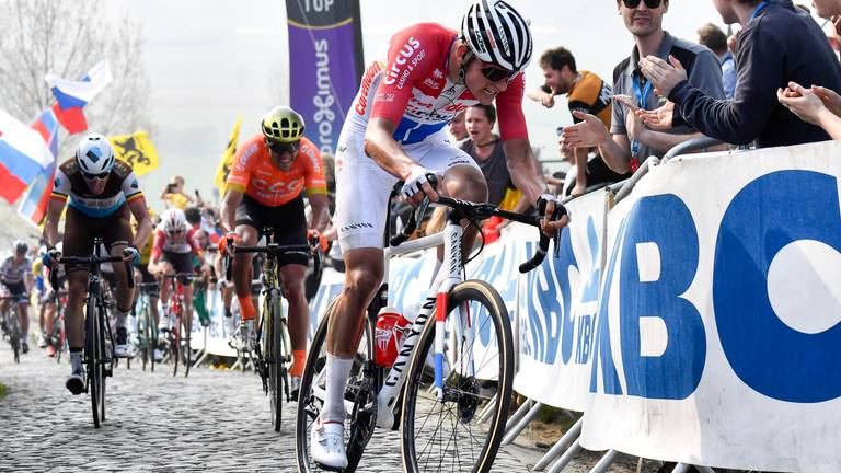 Mathieu van der Poel ook sterk op de weg. (Foto: VI Images)