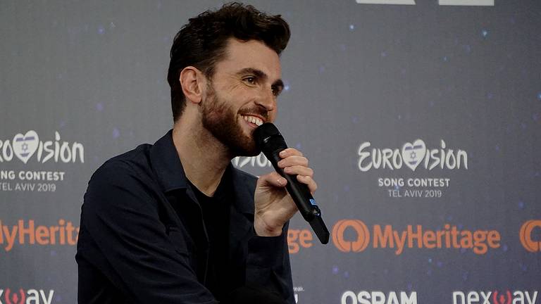 Duncan Laurence beantwoordt vragen (foto: Jessica Ranselaar).