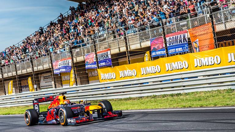 Max Verstappen tijdens zijn recordrace (foto: Jumbo).