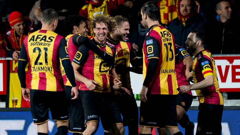 Blijdschap bij Arjan Swinkels in het shirt van KV Mechelen (foto: VI Images).