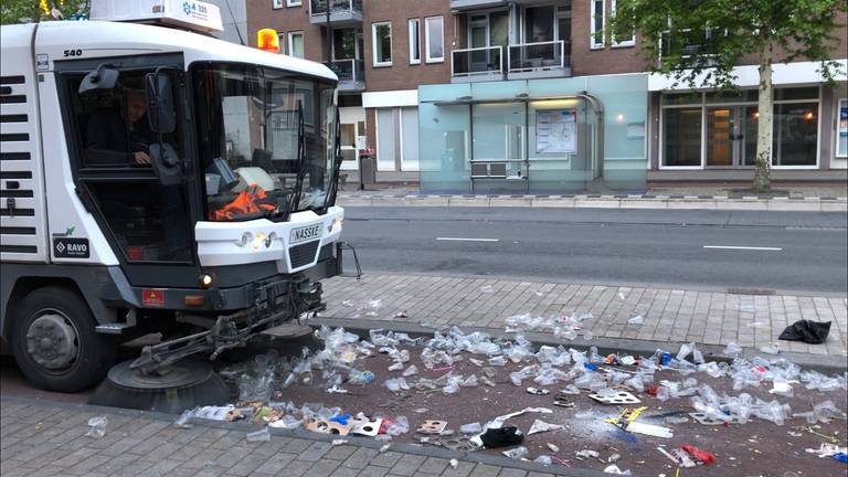 Tilburg wordt weer schoongeveegd. (Foto: Paul Post)