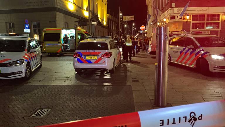 De politie rukte massaal uit na de melding. (Foto: Bart Meesters/Meesters Multi Media)