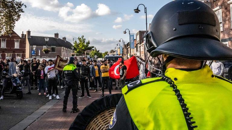 Pegida wil deze week nog terugkeren bij de Eindhovense moskee. (Foto: Rob Engelaar)