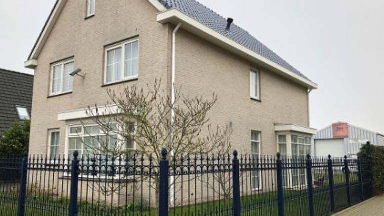 Het huis van de verdachte in Werkendam.