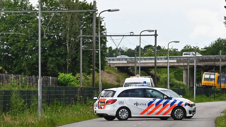 De politie bij het ongeval (foto: Tom van der Put).