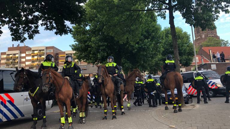 Mobiele Eenheid tijdens een eerdere demonstratie van Pegida in Eindhoven. (Foto: Omroep Brabant)