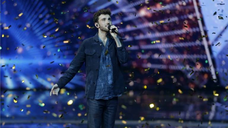 Duncan Laurence heeft voor zijn nummer 'Arcade' en dubbel platina plaat gekregen. (Foto: ANP)