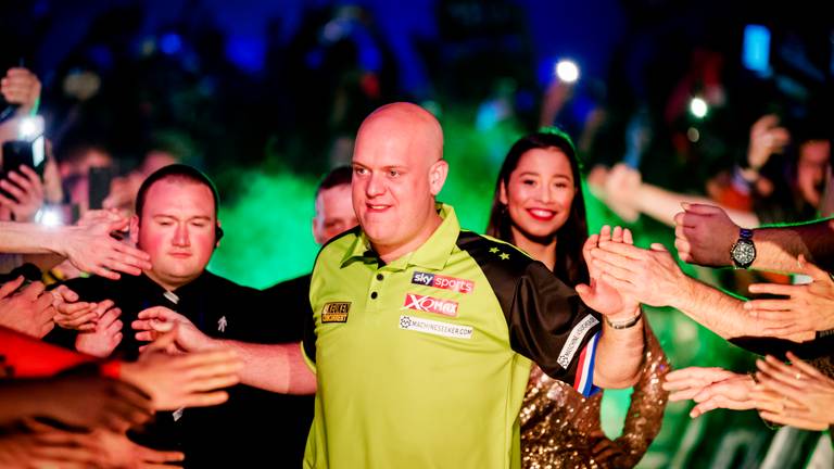 Michael van Gerwen tijdens Kings of Darts. (Foto: ANP)