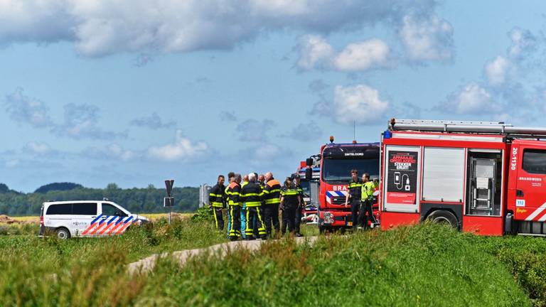 Hulpdiensten massaal op de been bij vliegtuigcrash. (Foto: Tom van der Put/ SQ Vision)