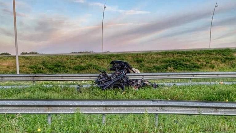 Het ongeluk op de A2 gebeurde rond halfvier zaterdagnacht. (Foto: Rico Vogels/SQ Vision)