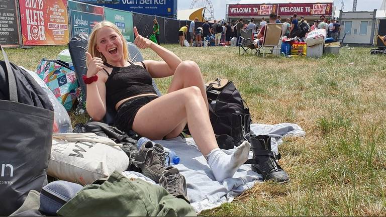 Het begint natuurlijk allemaal op de festivalcamping (foto: Collin Beijk).