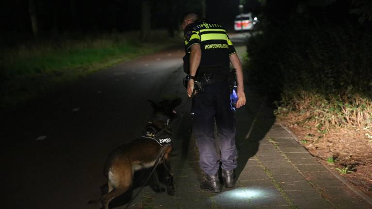 Er werden onder meer politiehonden ingezet (archieffoto: Christian Traets SQV)