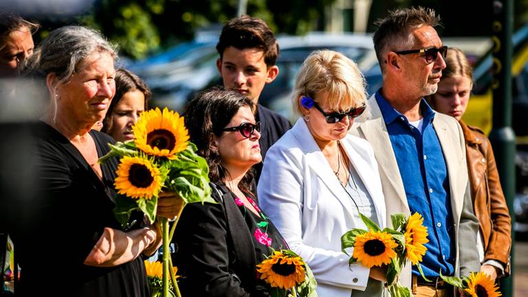 Nabestaanden bij het MH17-monument, vijf jaar na de ramp met het vliegtuig van Malaysia Airlines. (Foto: ANP)