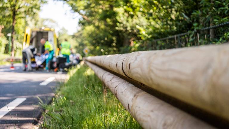 Een beeld van het ongeluk op de N615 bij Nuenen