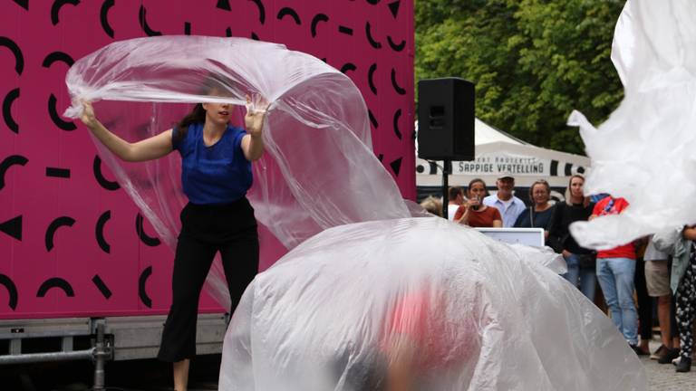 Straattheater op De Parade, het hart van Theaterfestival De Boulevard.