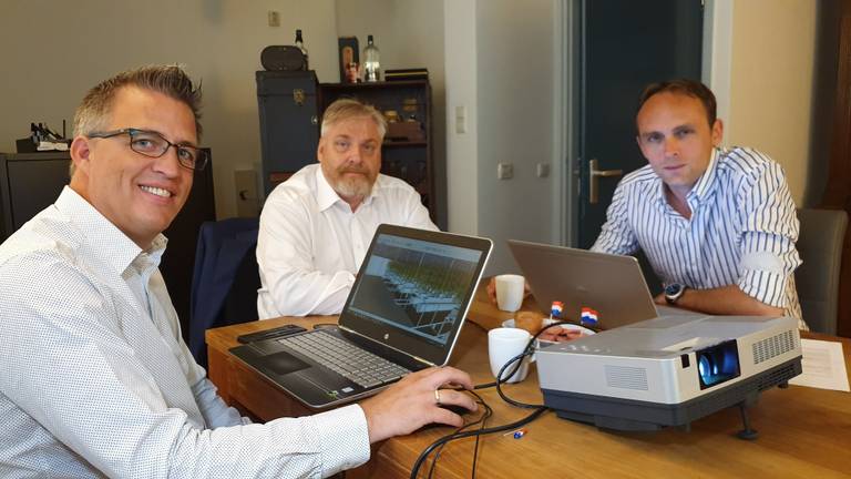 Pascal van Oers, Peter Schouten en Ronald Roothans willen een bankrekening voor Project C (foto: Collin Beijk).