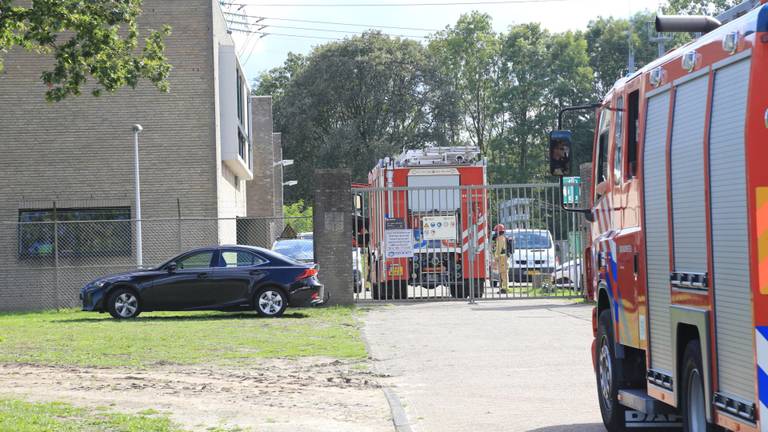 Door een brand in een transformatorhuisje schakelde Enexis de stroom uit. (Foto: Harrie Grijseels)