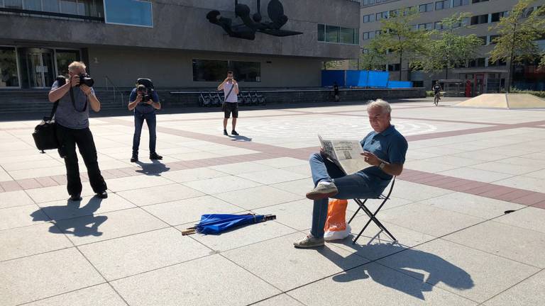 Pegida-voorman Edwin Wagensveld op het Stadhuisplein.