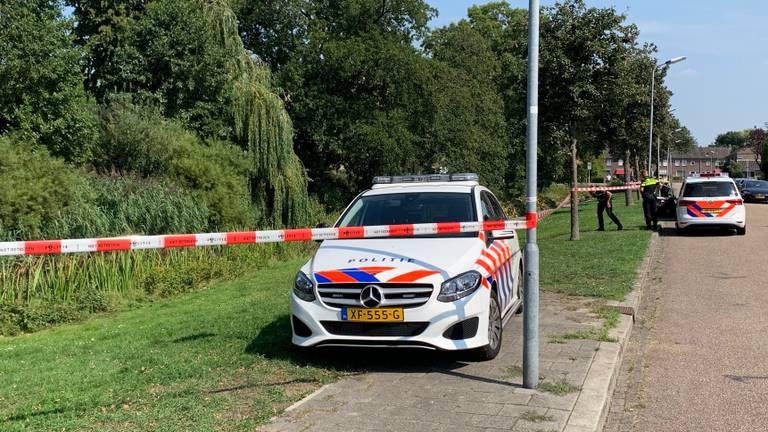 De politie doet onderzoek. Foto: Bart Meesters / Meesters Multi Media