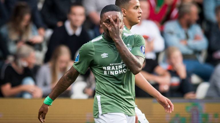 Steven Bergwijn na zijn goal (foto: VI Images).