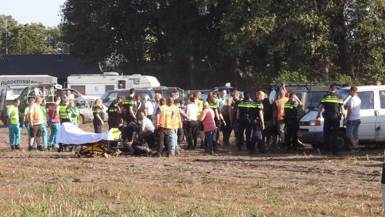 Bij de opzettelijke aanrijding raakten meerdere mensen gewond (foto: Jozef Bijnen/SQ Vision).