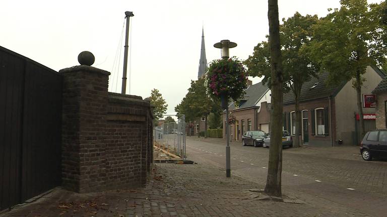 De bewuste heistelling aan de Dorpsstraat in Wagenberg (foto: Raoul Cartens)