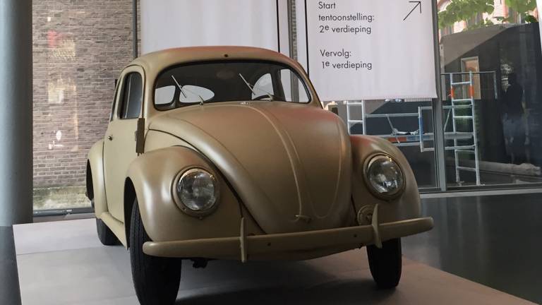 De Volkswagen Kever, deel van de expositie.