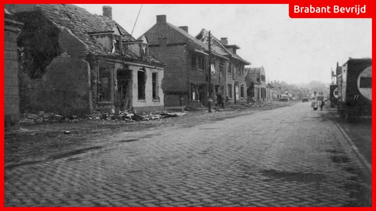 De verwoeste Raadhuisstraat (Foto: Stichting Historisch Onderzoek Tweede Wereldoorlog)