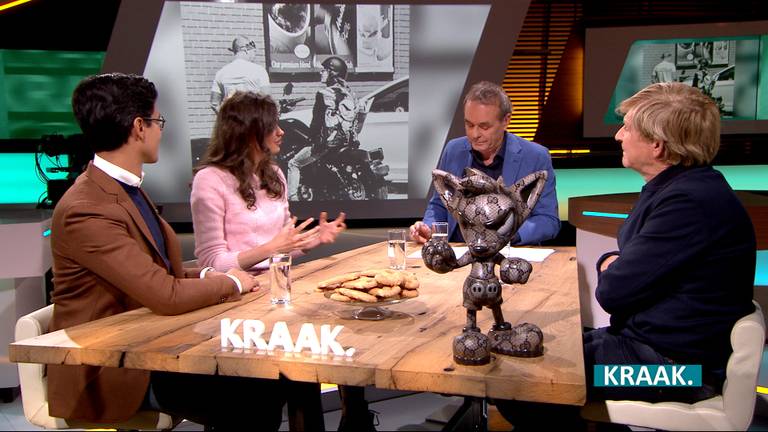 De creatie Pjipje van kunstenaar Loes van Delft prominent op tafel bij KRAAK.