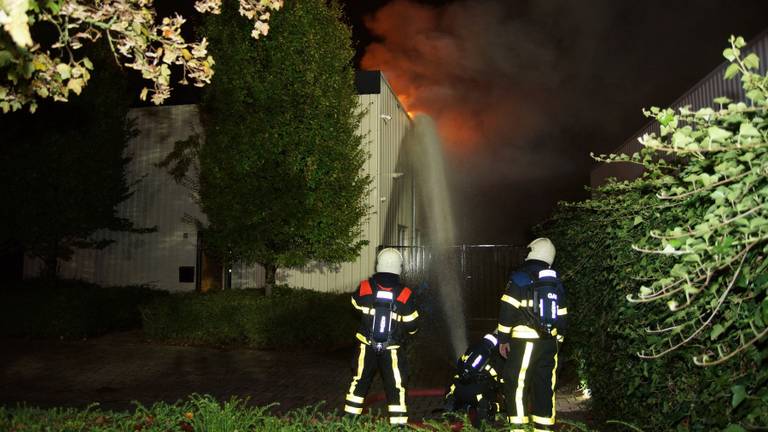 De brandweer had het vuur snel onder controle. (Foto: Erik Haverhals/FPMB)