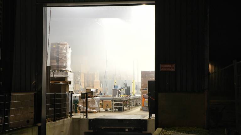 De beveiliger zag rook in het gebouw van Fire-Up. (Foto: Toby de Kort)