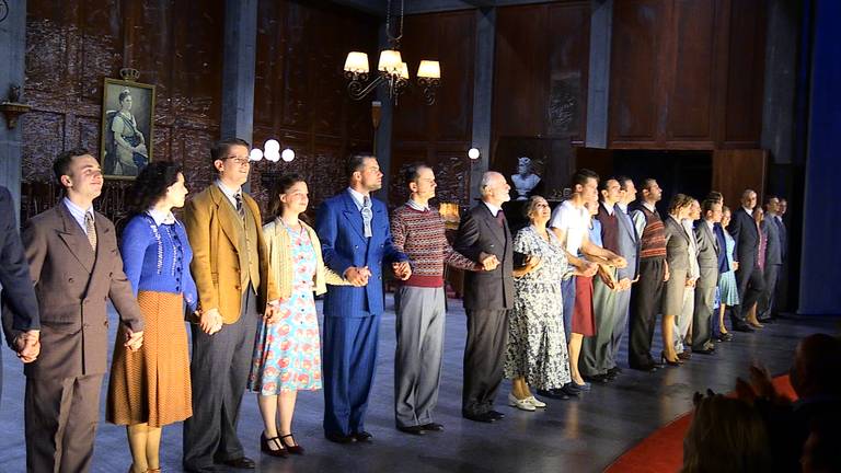 De cast van de musical Soldaat van Oranje (foto: Tom van den Oetelaar).
