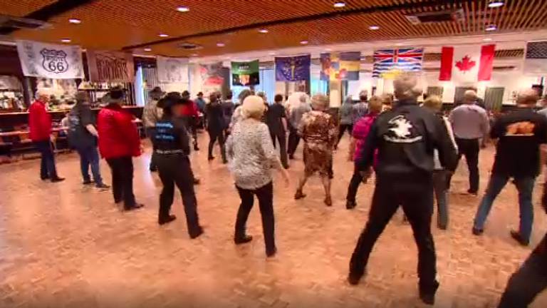 Van zaterdagochtend zot zaterdagnacht dansen voor Pink Ribbon (Foto: screenshot video)