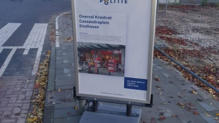 Een stoepbord dat werd geplaatst in de buurt van het Kruidvat aan het Cassandraplein. (Foto: Politie)