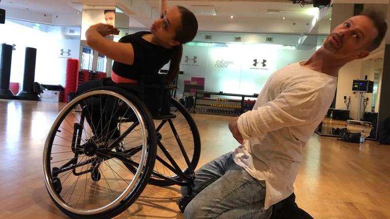 Jessy van de Pol traint voor het WK rolstoeldans