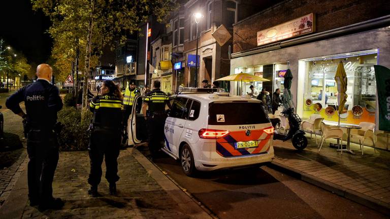 De politie kon snel na de overval twee verdachten aanhouden,. (Foto: Toby de Kort)