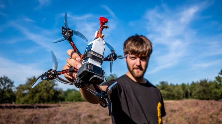 Dronepiloot Ralph Hogenbirk (foto: René Sebastian)