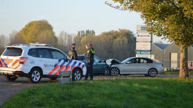 De Bulgaar raakte op de verkeerde weghelft en botste op de auto met baby. (Foto: Alexander Vingerhoeds)