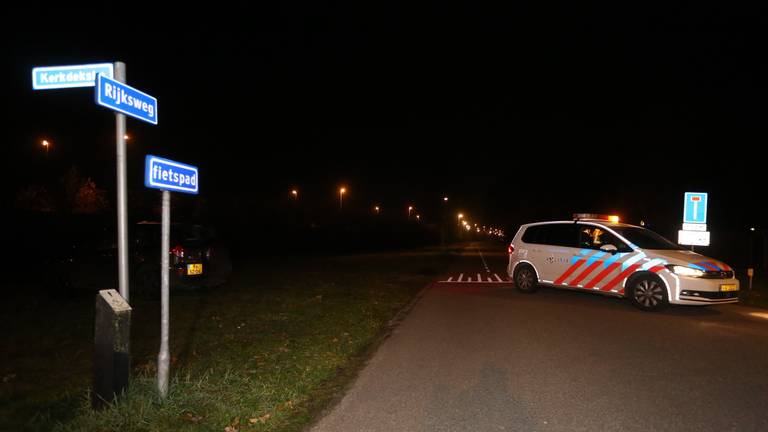 De vrouw werd bewusteloos op straat gevonden. (Foto: Bart Meesters/Meesters Multi Media)