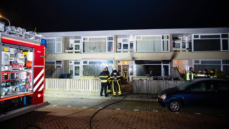 Het huis waar de brand woedde (foto: Toby de Kort/Reality-Photo).